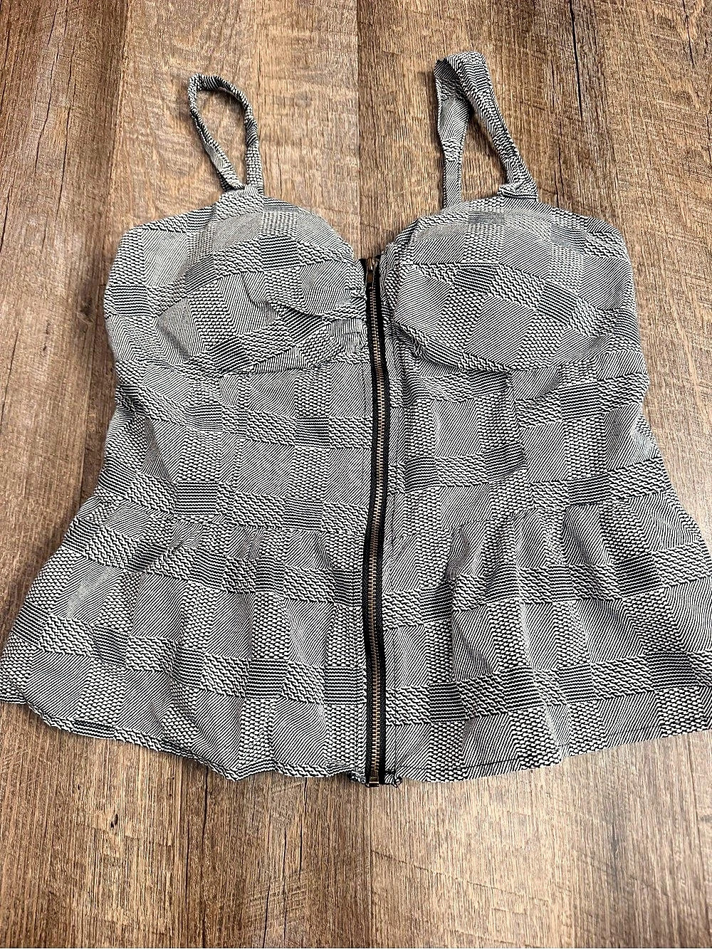 Liberty Geometric Black & White Camisole Size Medium